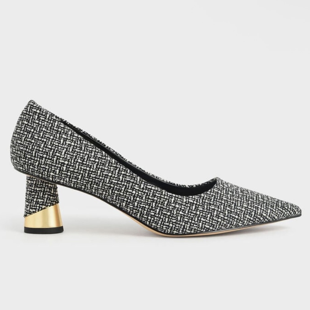 Charles & Keith NWOT “Cammie” Tweed Pumps